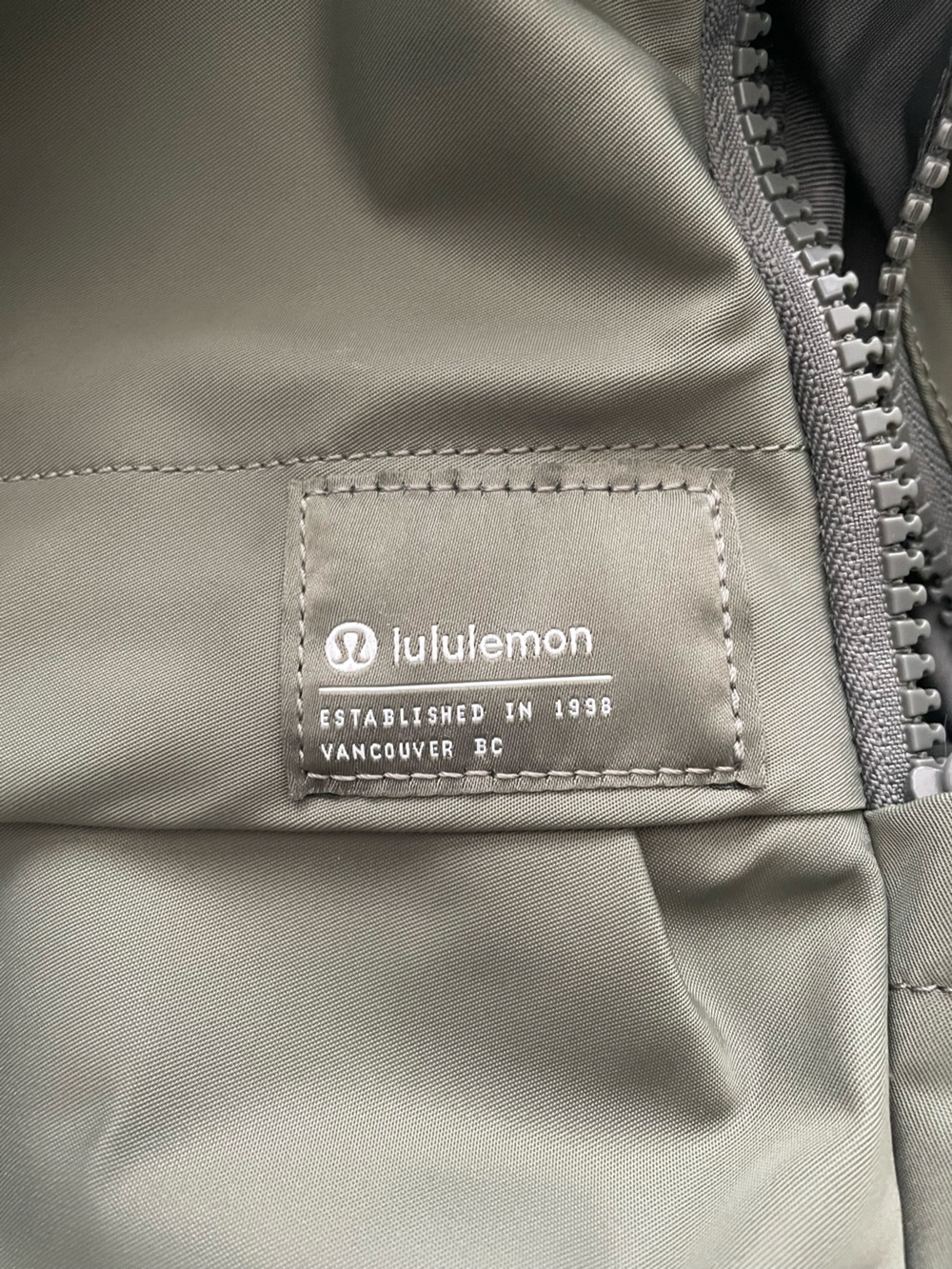 lululemon Everyday Backpack - Picture 6 of 6